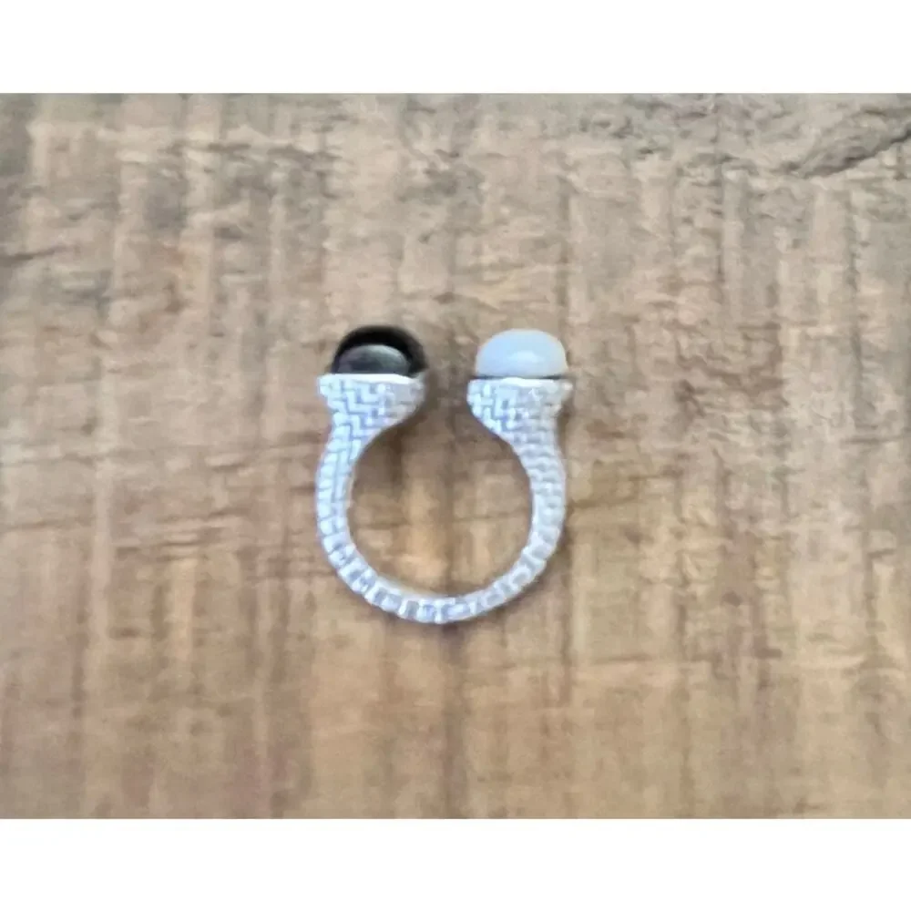 ARIVA Sterling Silver Mother of Pearl & Onyx Cuff Ring Sz 5